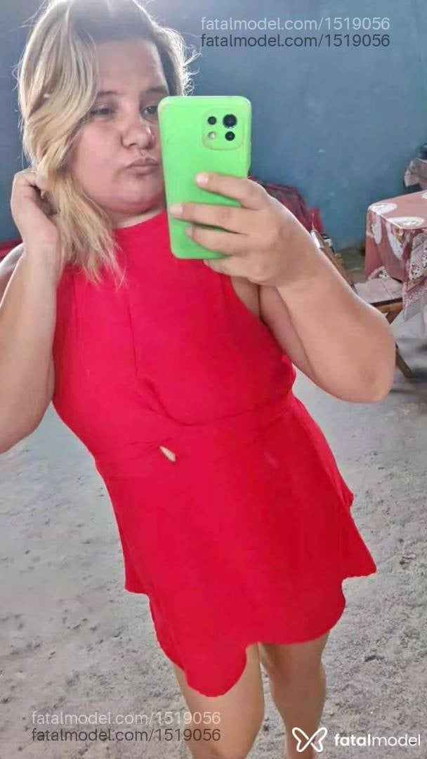 Acompanhante mulher loira (o) de olhos mel - Izabely bizerinha