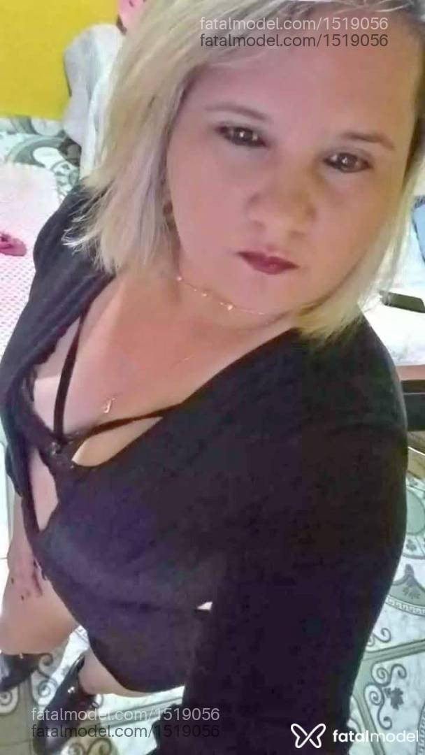 Acompanhante mulher loira (o) de olhos mel - Izabely bizerinha