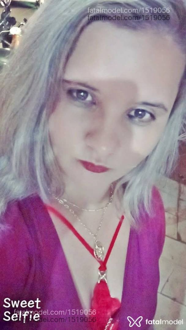 Acompanhante mulher loira (o) de olhos mel - Izabely bizerinha