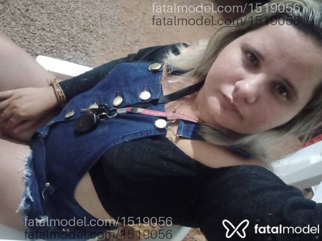 Acompanhante mulher loira (o) de olhos mel - Izabely bizerinha