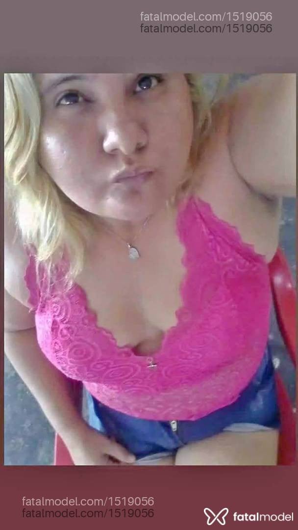 Acompanhante mulher loira (o) de olhos mel - Izabely bizerinha