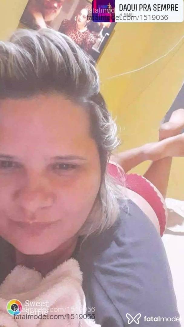 Acompanhante mulher loira (o) de olhos mel - Izabely bizerinha