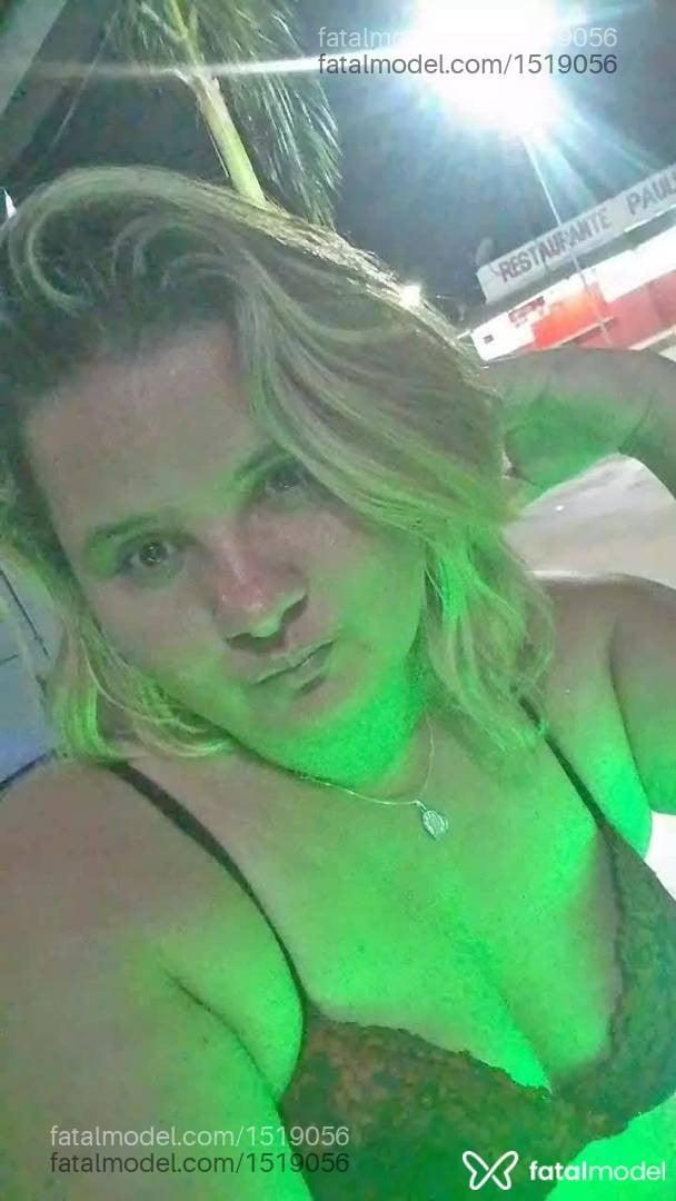 Acompanhante mulher loira (o) de olhos mel - Izabely bizerinha