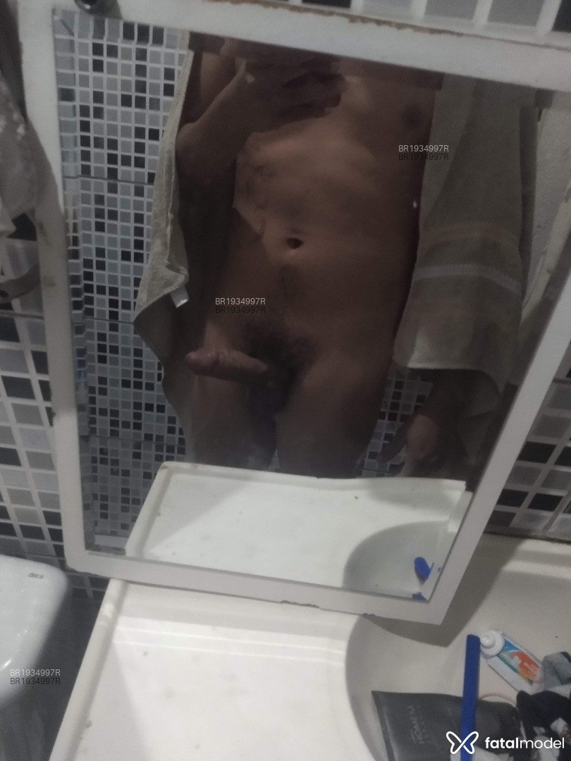 Acompanhante homem morena (o) de olhos pretos em Santo Antônio de Jesus Acompanhante homem morena (o) de olhos pretos em Santo Antônio de Jesus - Pereira