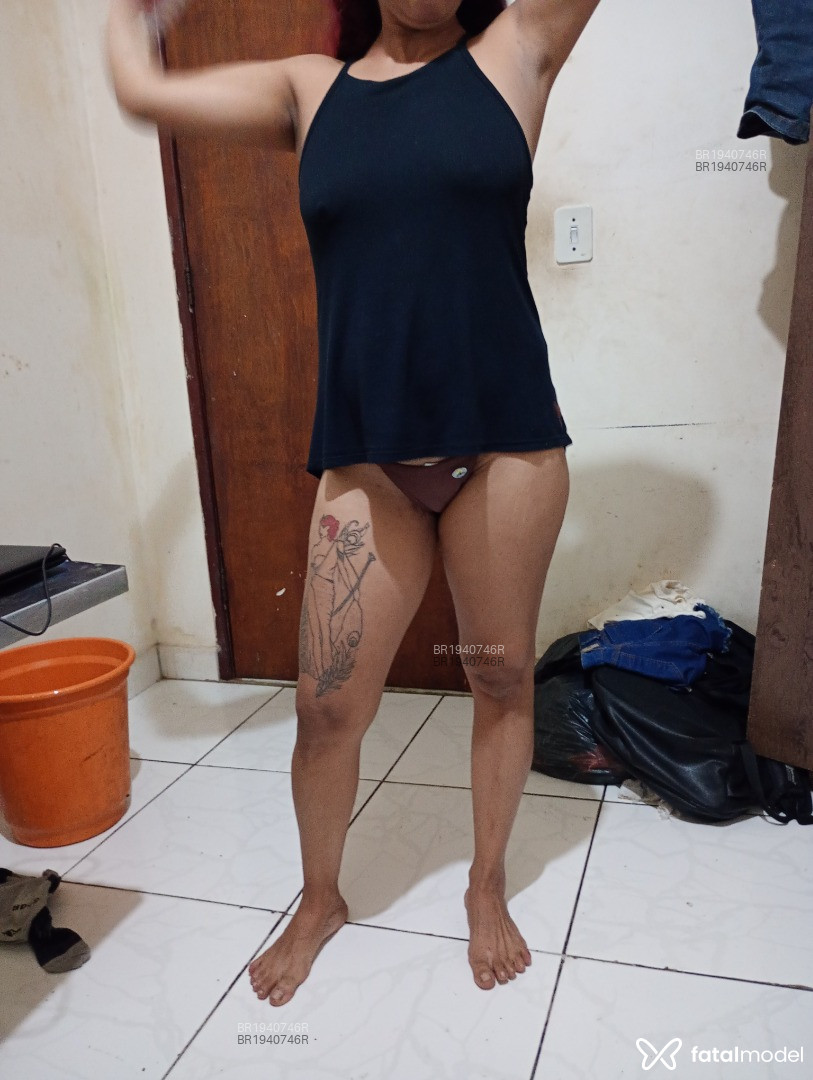 Acompanhante mulher com cabelo colorido de olhos castanhos em Virtual Acompanhante mulher com cabelo colorido de olhos castanhos em Virtual - Anacg