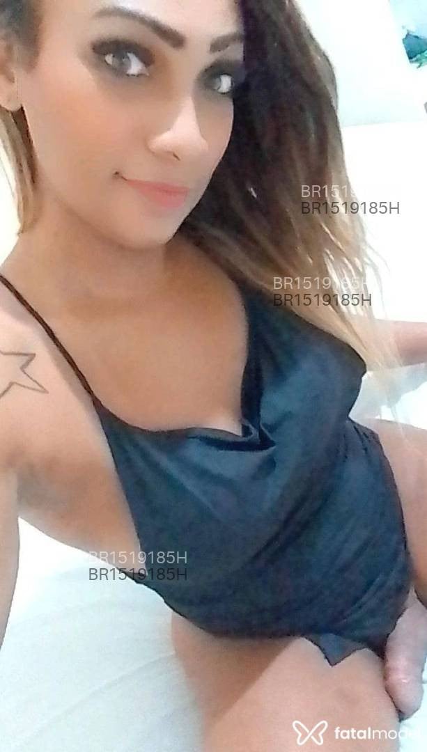 Acompanhante travesti loira (o) de olhos verdes em Volta Redonda - Morena