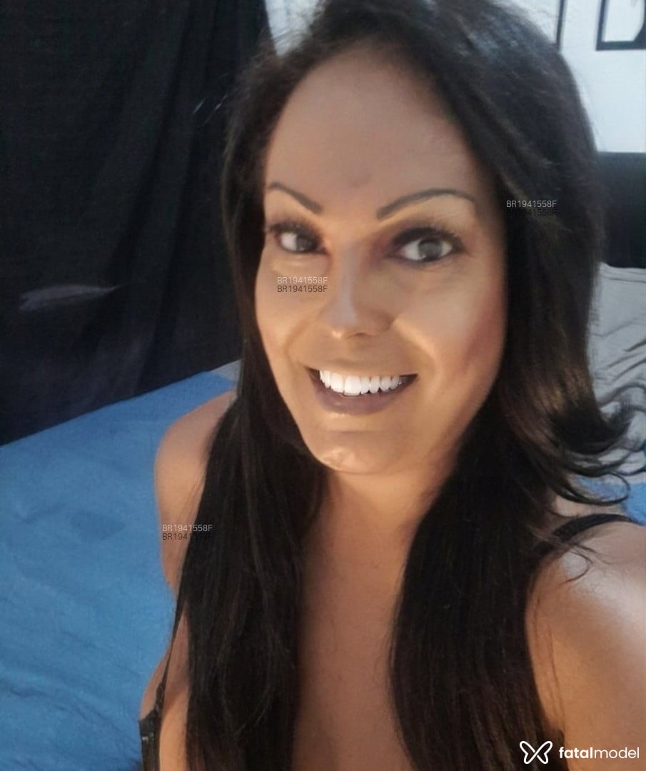 Acompanhante mulher trans morena (o) de olhos pretos em Juiz de Fora - Maitê