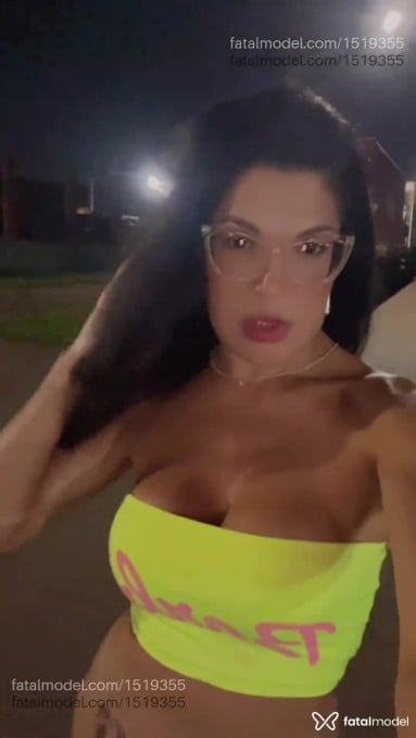 Acompanhante mulher trans com cabelo castanho de olhos castanhos em Sinop - Louisa