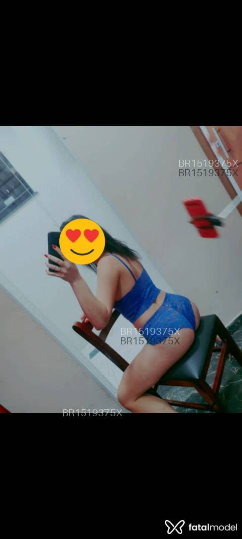 Acompanhante mulher morena (o) de olhos castanhos - Karen Acompanhante mulher morena (o) de olhos castanhos - Karen