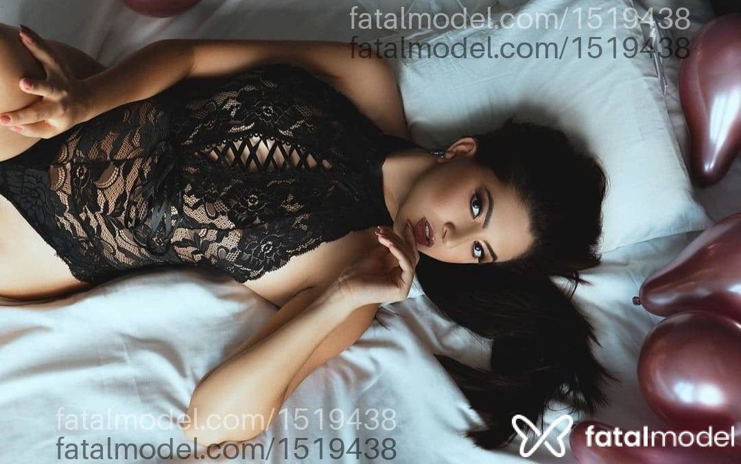 Acompanhante mulher morena (o) de olhos castanhos - Juju Seduction