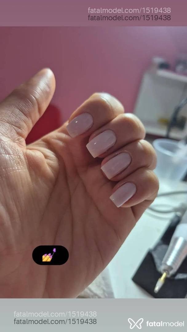 Acompanhante mulher morena (o) de olhos castanhos - Juju Seduction