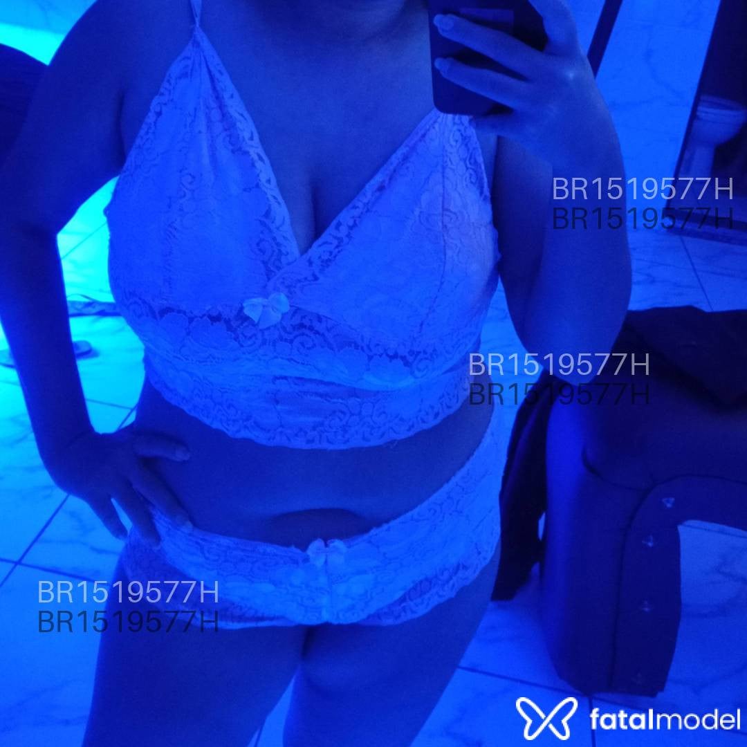 Acompanhante mulher com cabelo castanho de olhos castanhos em Fortaleza - Vanessa Oliveira