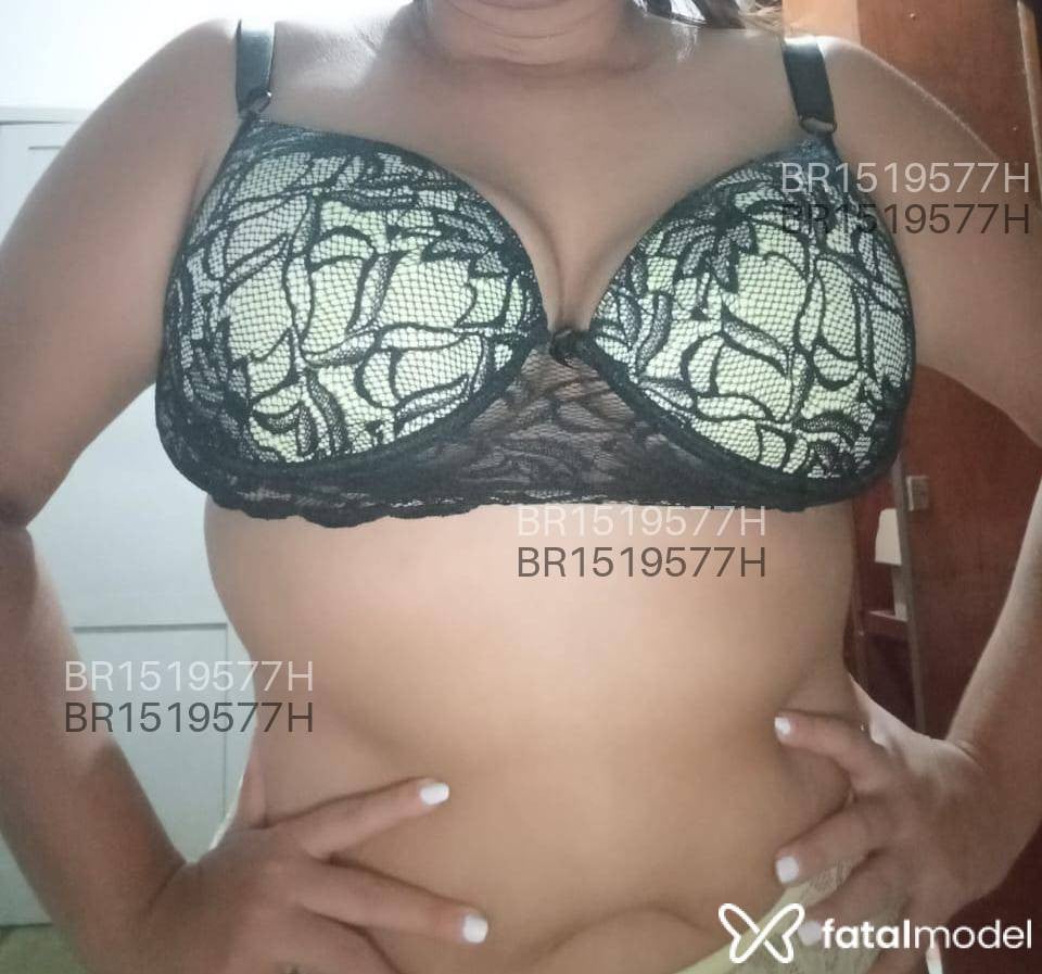 Acompanhante mulher com cabelo castanho de olhos castanhos em Fortaleza - Vanessa Oliveira
