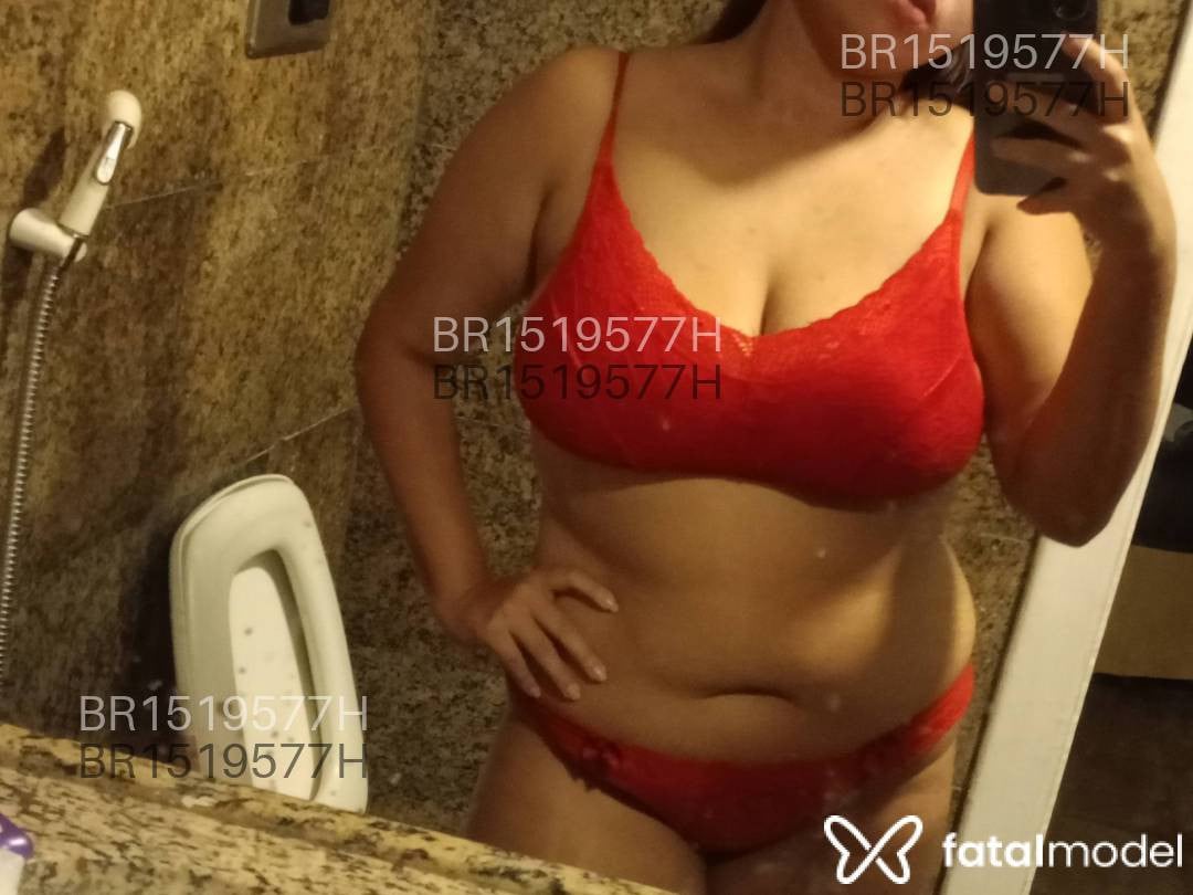 Acompanhante mulher com cabelo castanho de olhos castanhos em Fortaleza - Vanessa Oliveira