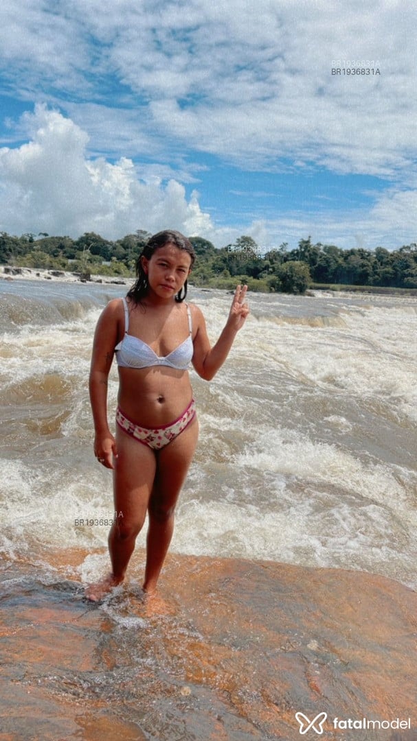 Acompanhante mulher morena (o) de olhos pretos em Aripuanã - Letícia