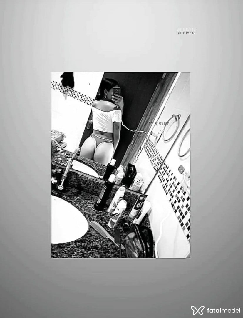 Acompanhante mulher com cabelo castanho de olhos pretos em Uberlândia - Paola