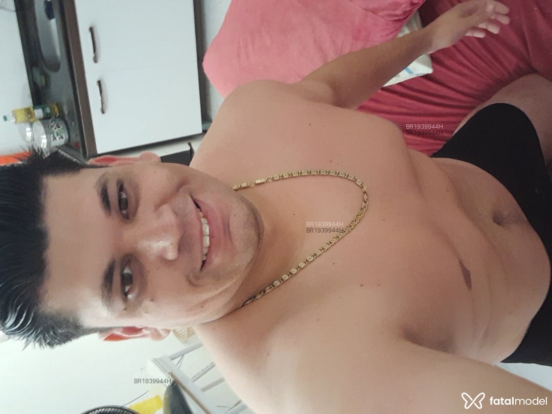 Acompanhante homem morena (o) de olhos mel em São Borja Acompanhante homem morena (o) de olhos mel em São Borja - MAXMELLO