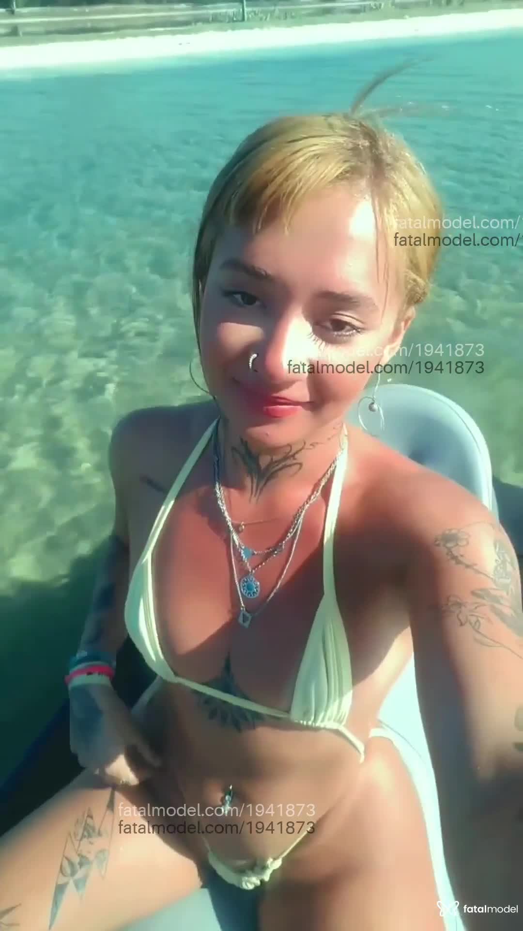 Acompanhante mulher loira (o) de olhos castanhos em São Gonçalo - úrsula Padilha