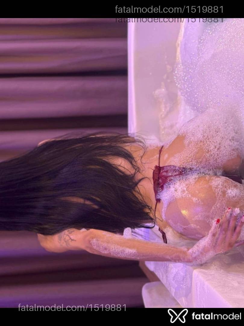 Acompanhante mulher morena (o) de olhos pretos - Pérola Silva