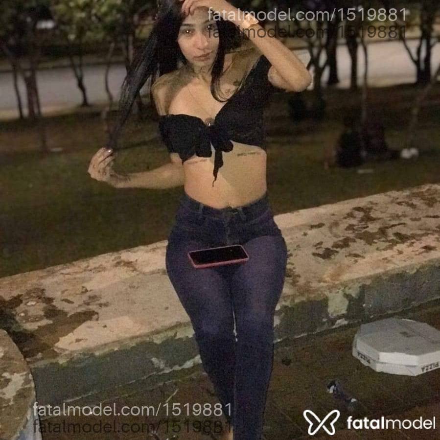 Acompanhante mulher morena (o) de olhos pretos - Pérola Silva
