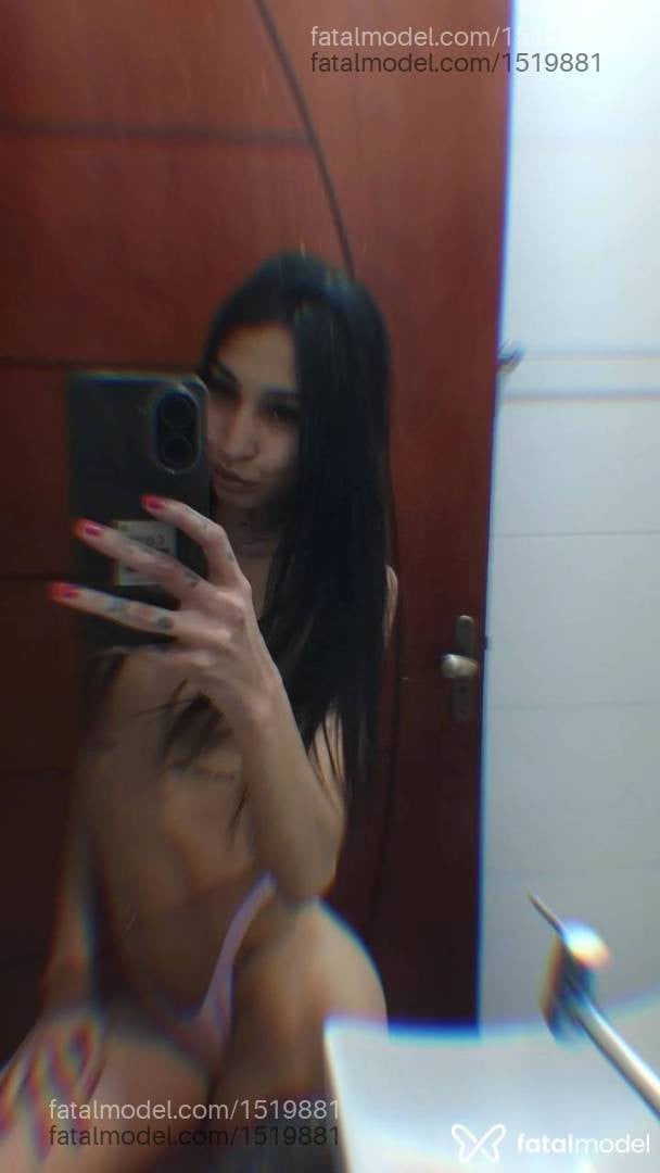 Acompanhante mulher morena (o) de olhos pretos - Pérola Silva
