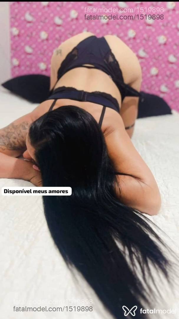 Acompanhante mulher com cabelo castanho de olhos castanhos em Vilhena - Natasha