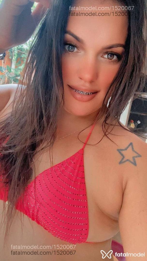 Acompanhante travesti com cabelo castanho de olhos castanhos - Pérola