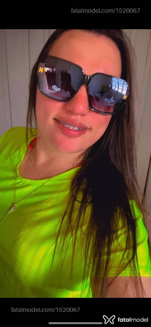 Acompanhante travesti com cabelo castanho de olhos castanhos - Pérola