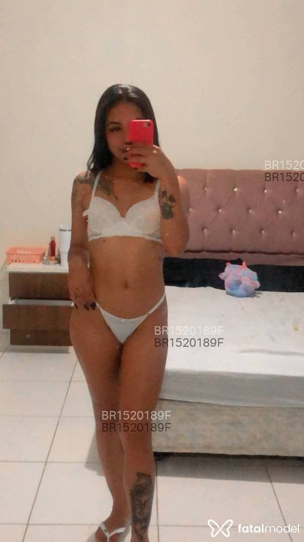 Acompanhante mulher morena (o) de olhos castanhos em Curitiba Acompanhante mulher morena (o) de olhos castanhos em Curitiba - Letícia Lopes