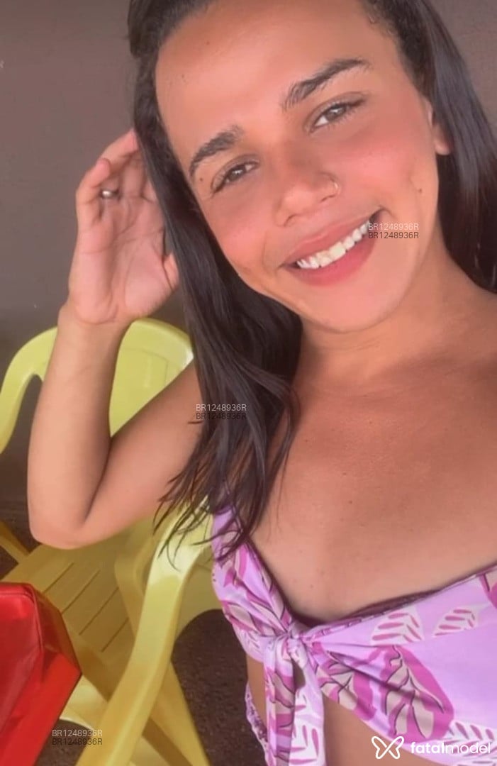 Acompanhante travesti com cabelo castanho de olhos castanhos em Ribeirão Cascalheira - Lary
