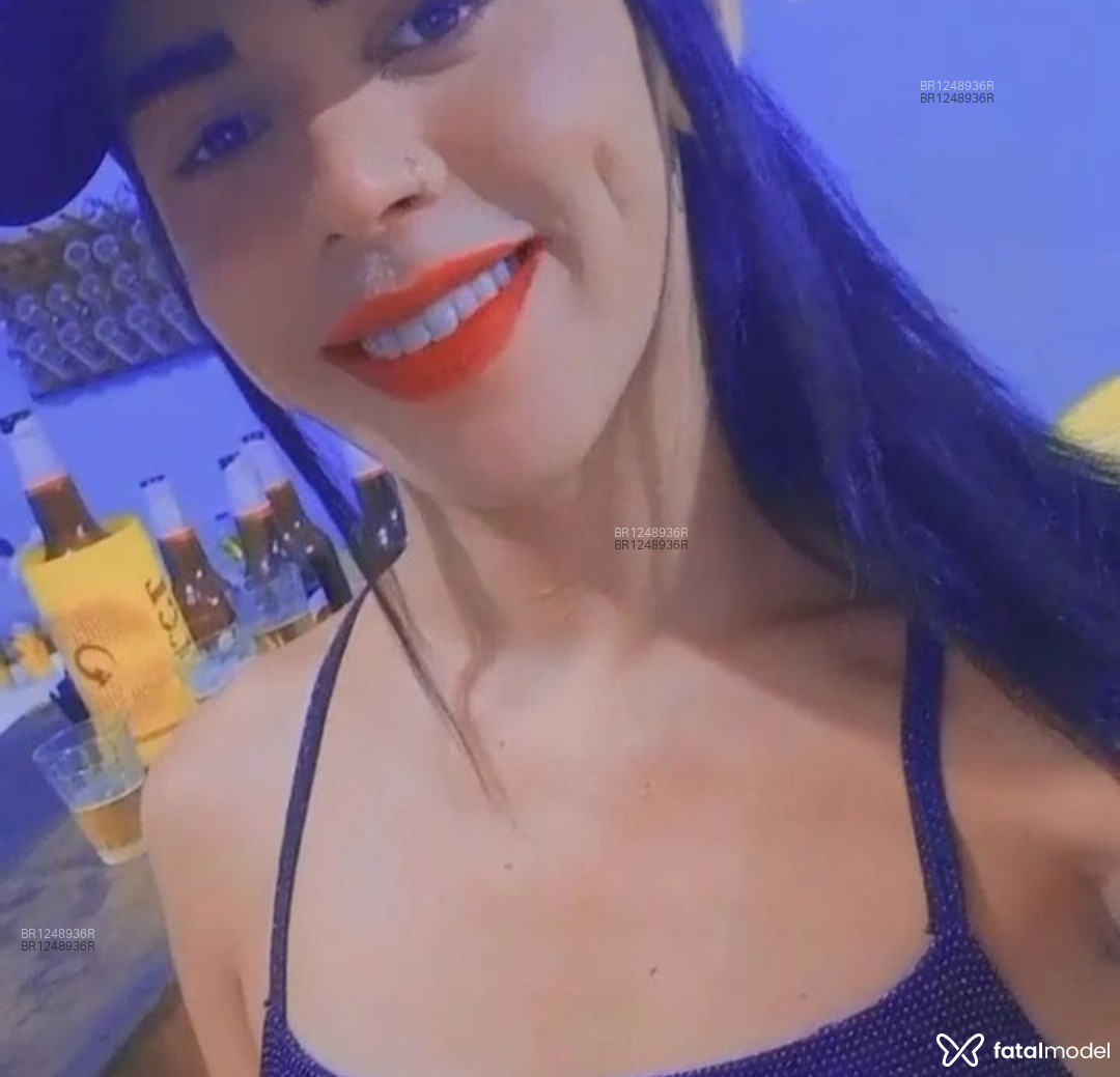 Acompanhante travesti com cabelo castanho de olhos castanhos em Ribeirão Cascalheira - Lary