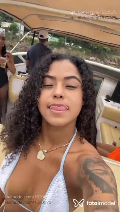 Acompanhante mulher morena (o) de olhos pretos em Guarujá Acompanhante mulher morena (o) de olhos pretos em Guarujá - morena rosa