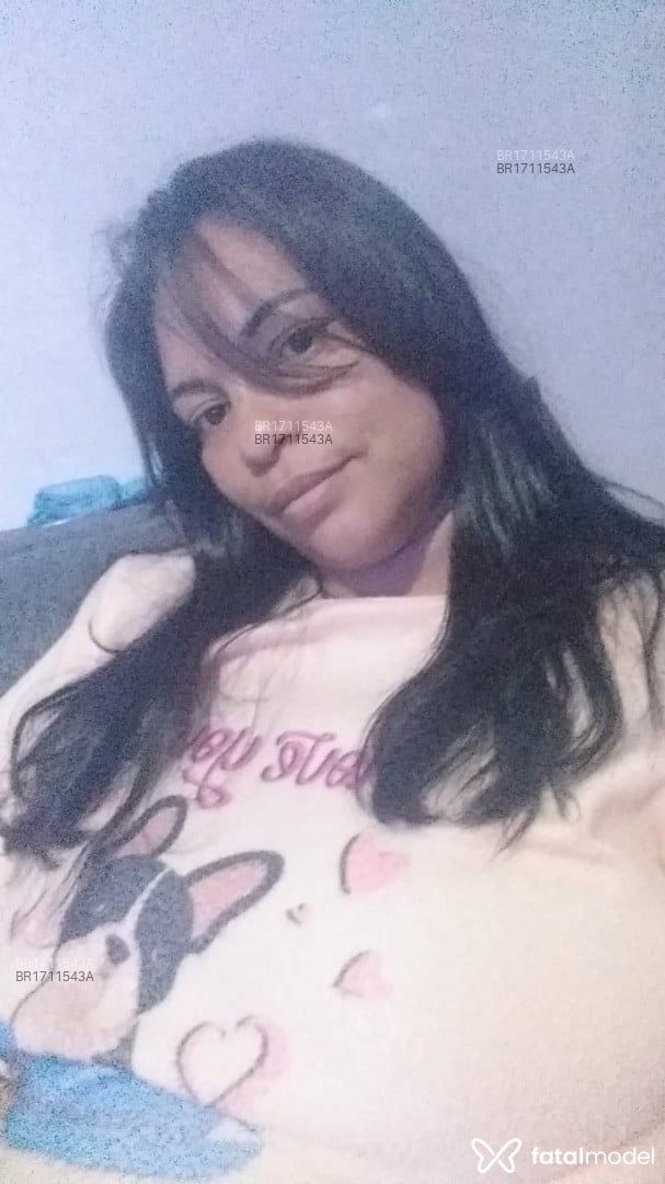 Acompanhante mulher com cabelo castanho de olhos castanhos - Aliny Cristina Acompanhante mulher com cabelo castanho de olhos castanhos - Aliny Cristina
