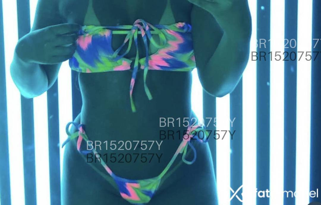 Acompanhante mulher morena (o) de olhos pretos em Macaé - Júlia