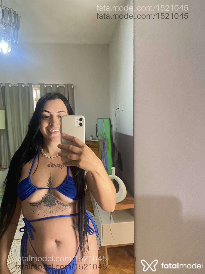 Acompanhante mulher com cabelo castanho de olhos castanhos - Letícia