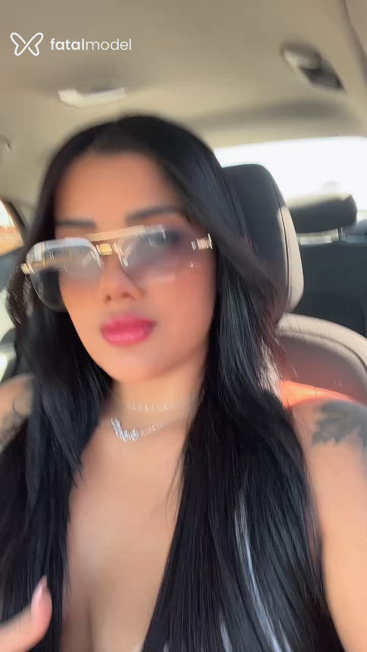 Acompanhante mulher morena (o) de olhos castanhos - Bruna