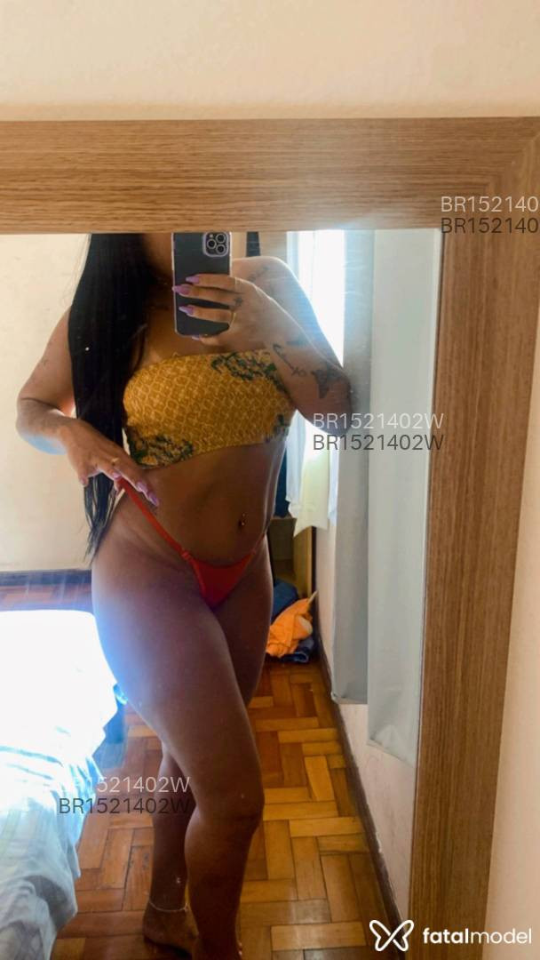 Acompanhante mulher com cabelo castanho de olhos castanhos em Ubá Acompanhante mulher com cabelo castanho de olhos castanhos em Ubá - Pietra
