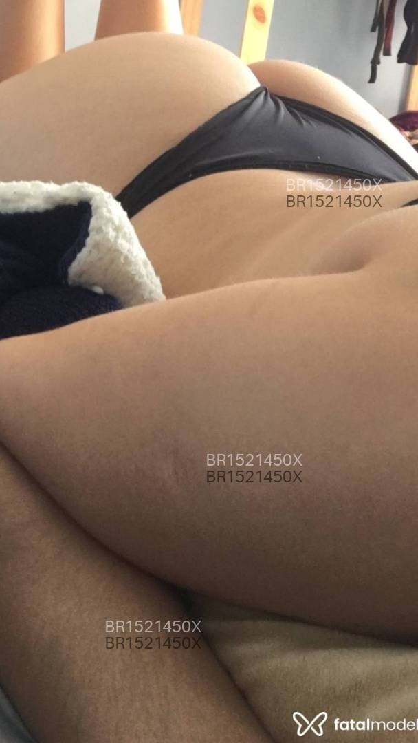 Acompanhante mulher com cabelo castanho de olhos castanhos em São Paulo - Gabriela Montagner