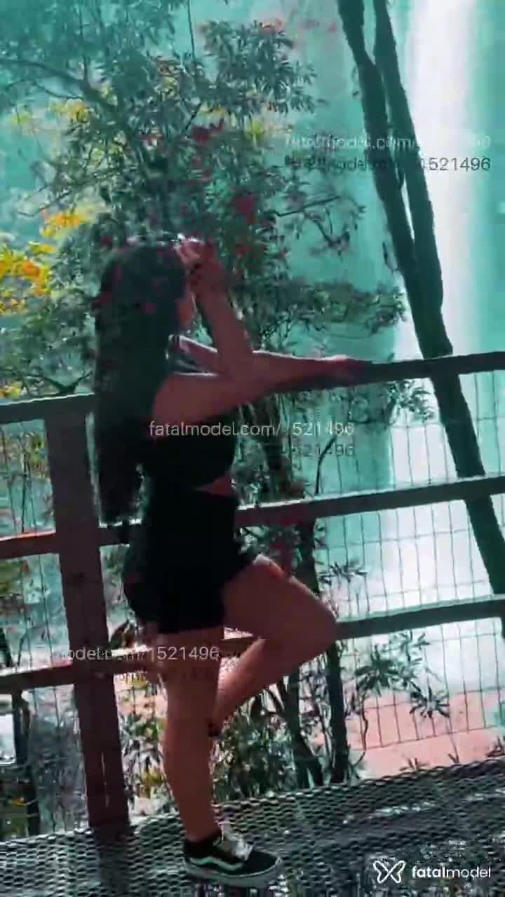 Acompanhante mulher morena (o) de olhos verdes em Virtual Acompanhante mulher morena (o) de olhos verdes em Virtual - Marquesa