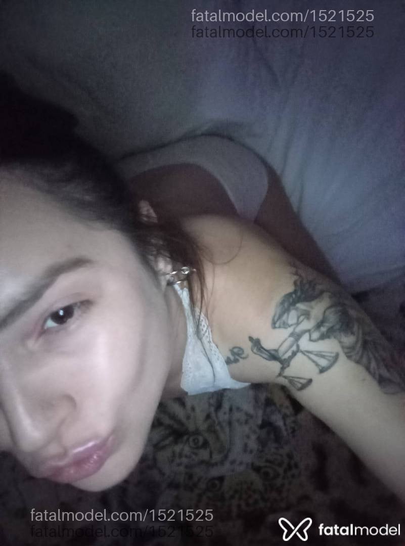 Acompanhante mulher loira (o) de olhos castanhos em Lajeado - Victória Malezan
