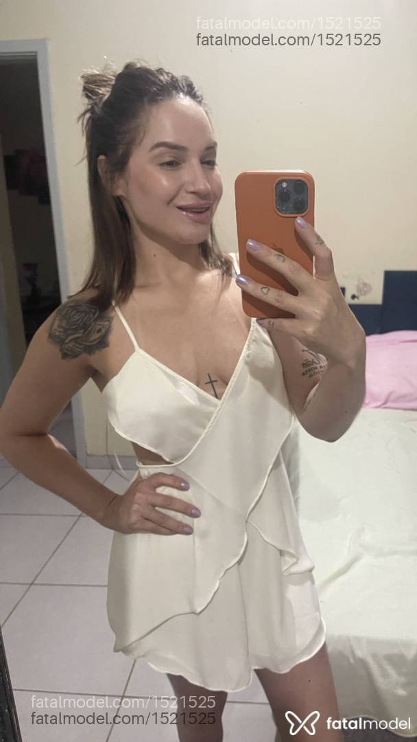 Acompanhante mulher com cabelo castanho de olhos castanhos - Vick