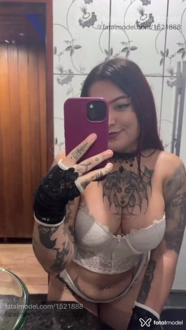 Acompanhante mulher ruiva (o) de olhos castanhos em Araxá - Laryssa Melzim
