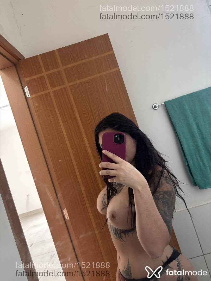 Acompanhante mulher morena (o) de olhos castanhos - Laryssa Melzim