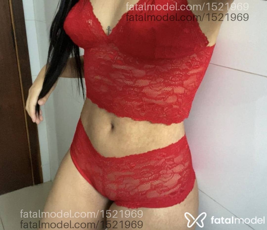 Acompanhante mulher morena (o) de olhos pretos - Sara Aguiar