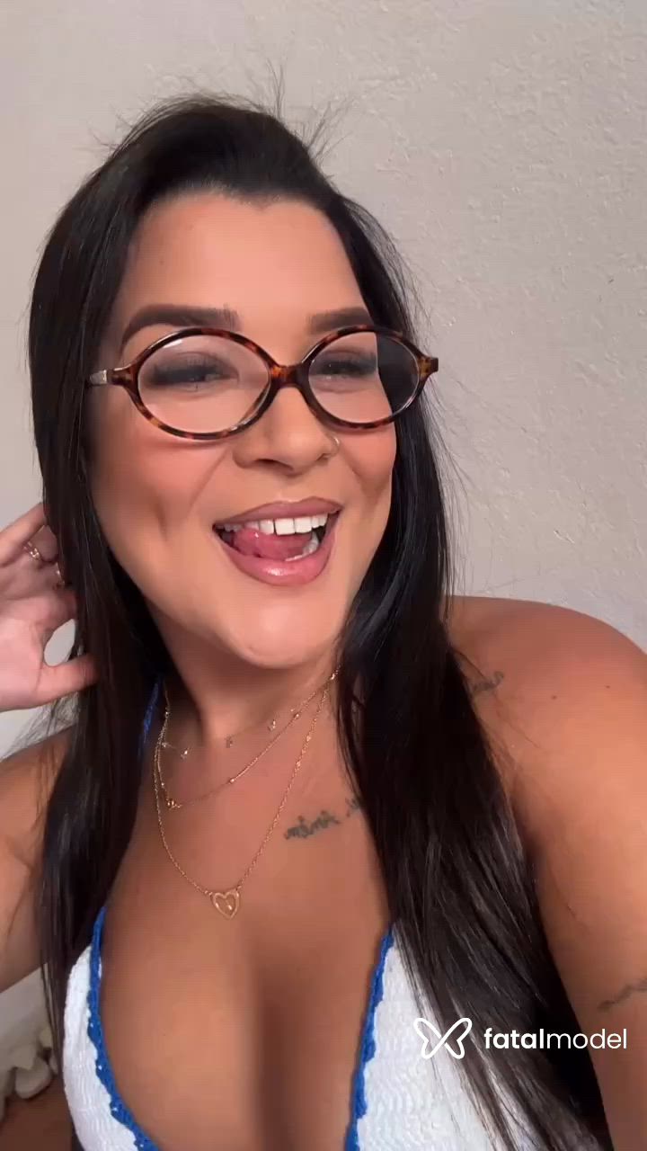 Acompanhante mulher morena (o) de olhos castanhos - Mylla