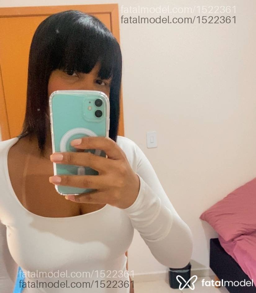 Acompanhante mulher morena (o) de olhos castanhos - Olívia