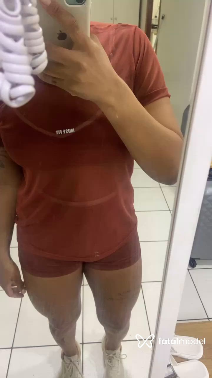 Acompanhante mulher morena (o) de olhos castanhos - Olívia