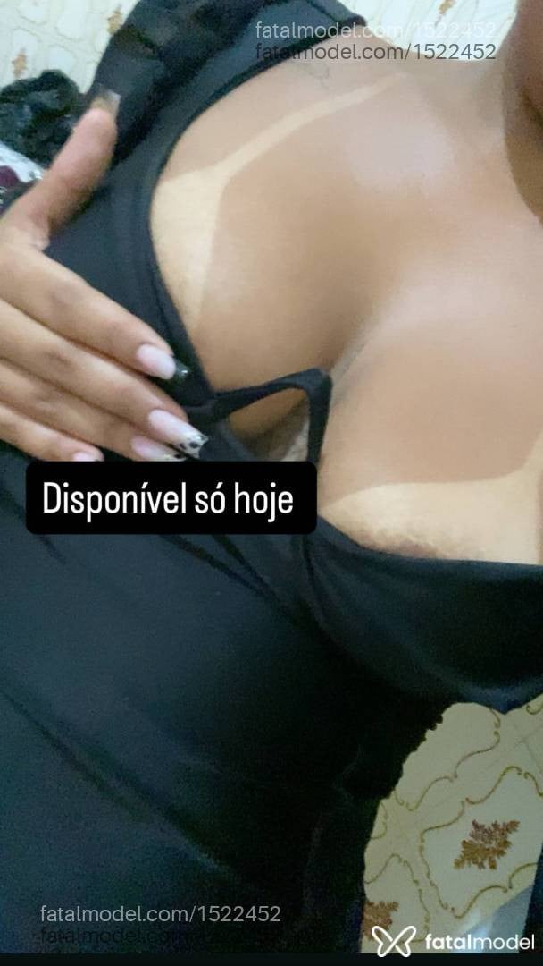 Acompanhante mulher com cabelo castanho de olhos mel - Melissa