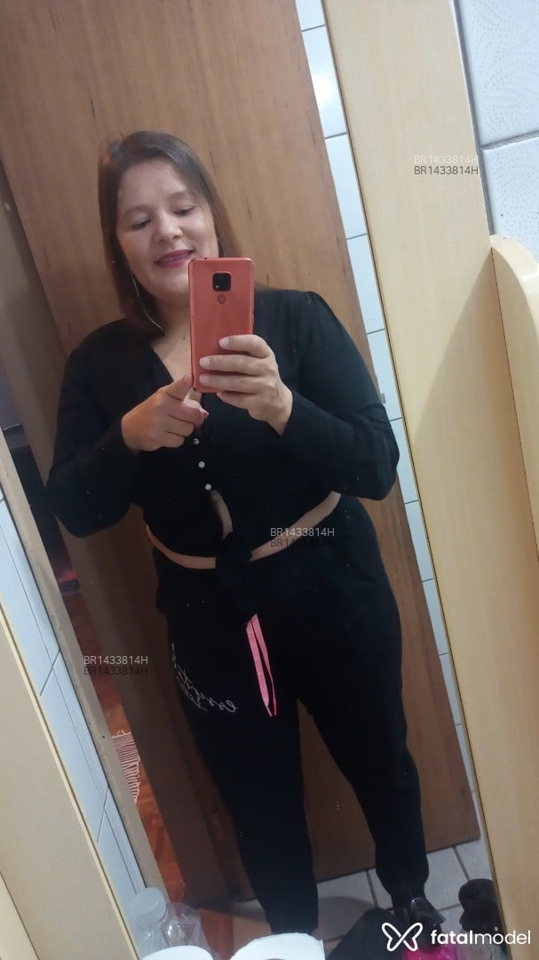 Acompanhante mulher com cabelo castanho de olhos castanhos em Tubarão - Fabiana