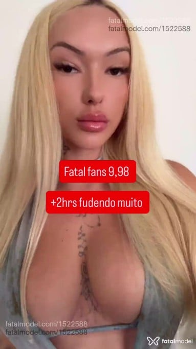 Acompanhante mulher loira (o) de olhos azuis em Virtual - Beatriz